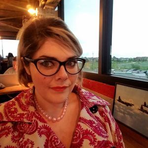 Meet your Posher, Laura